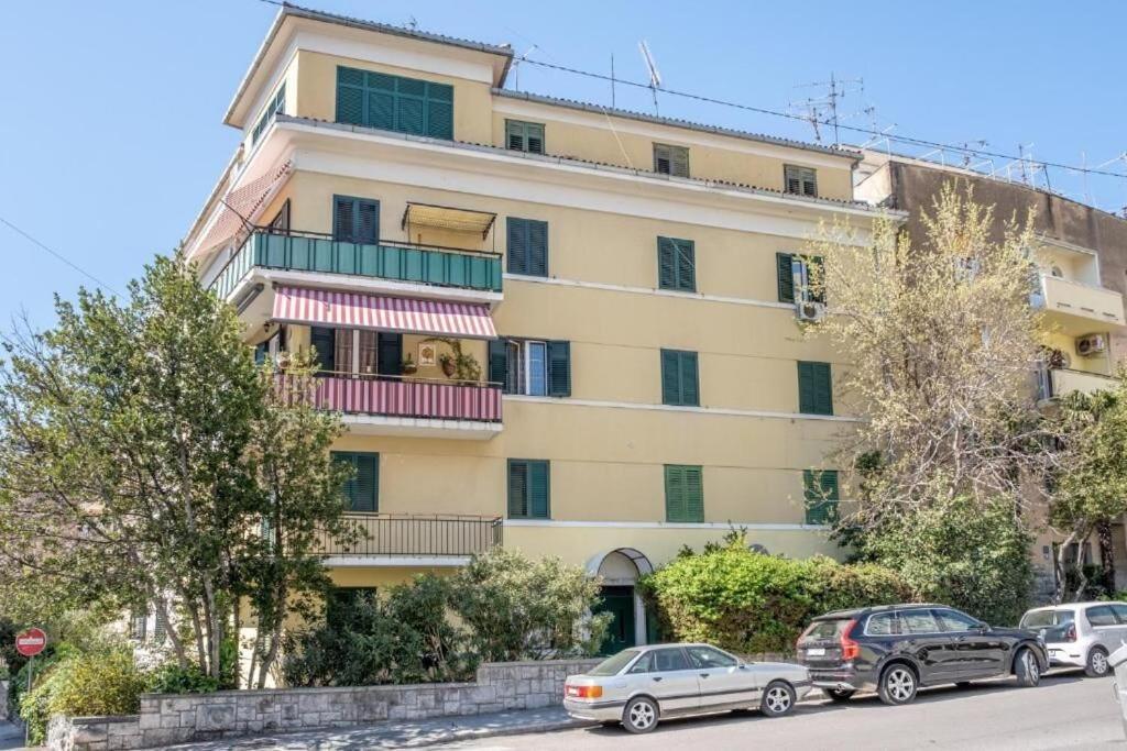 Apartments And Room Poesia Split Extérieur photo