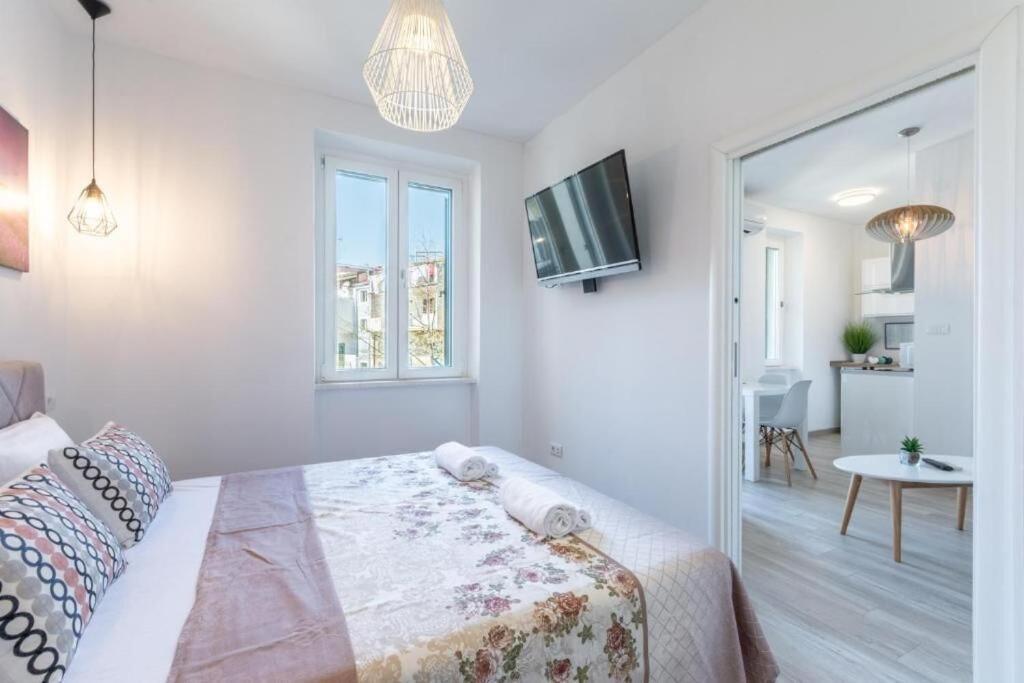 Apartments And Room Poesia Split Extérieur photo