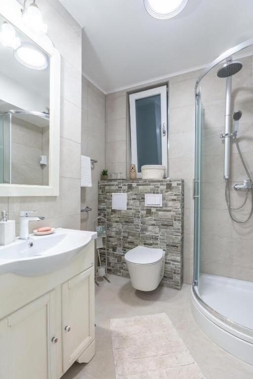 Apartments And Room Poesia Split Extérieur photo